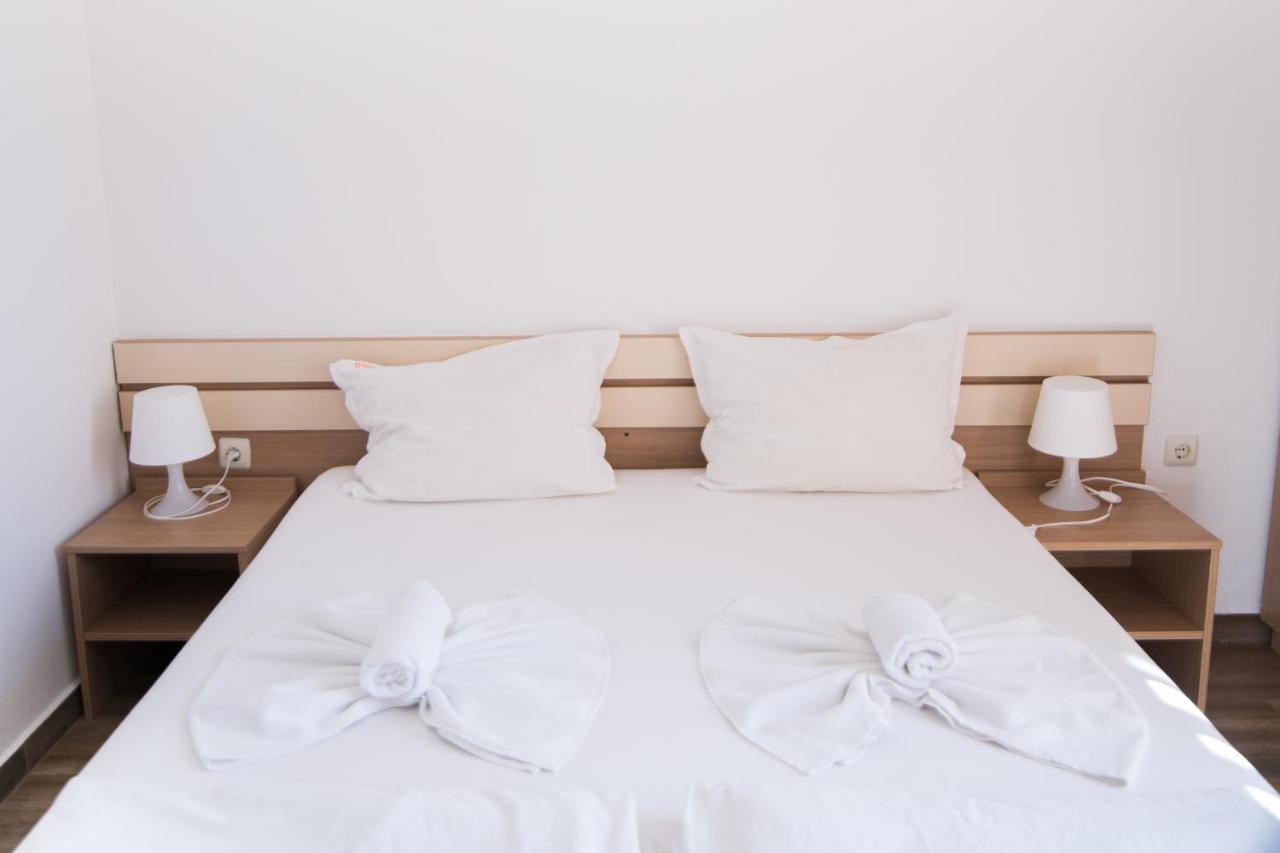 Hotel Тропикана à Primorsko Extérieur photo