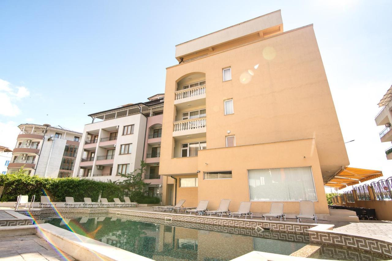 Hotel Тропикана à Primorsko Extérieur photo