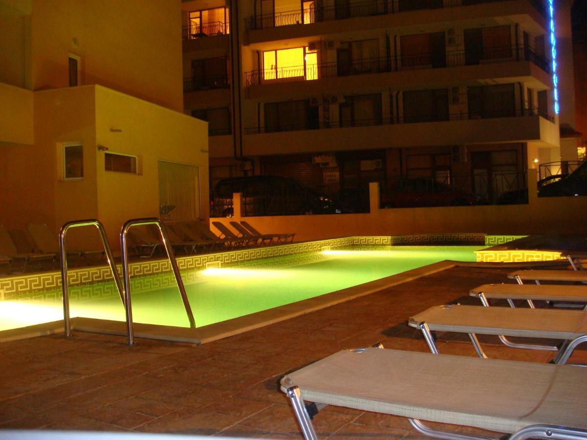 Hotel Тропикана à Primorsko Extérieur photo
